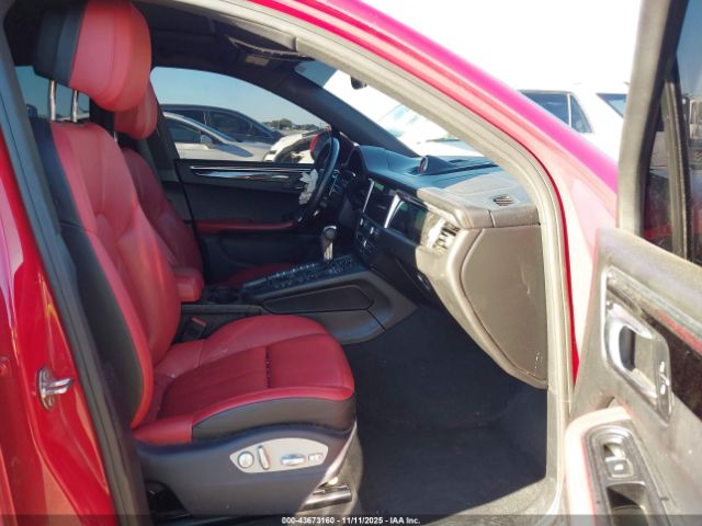 Porsche Macan S Image 5