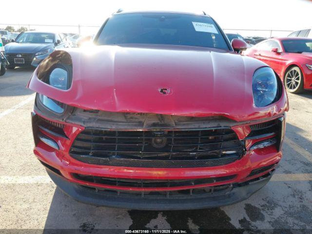 Porsche Macan S Image 15