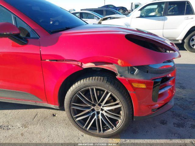 Porsche Macan S Image 14