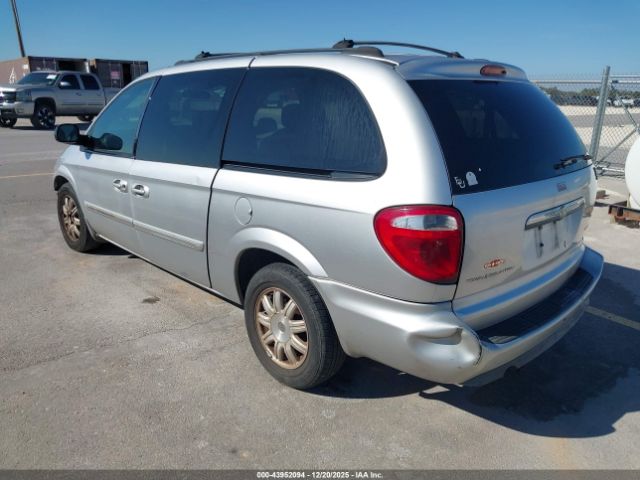 Chrysler Town & Country Touring Image 3