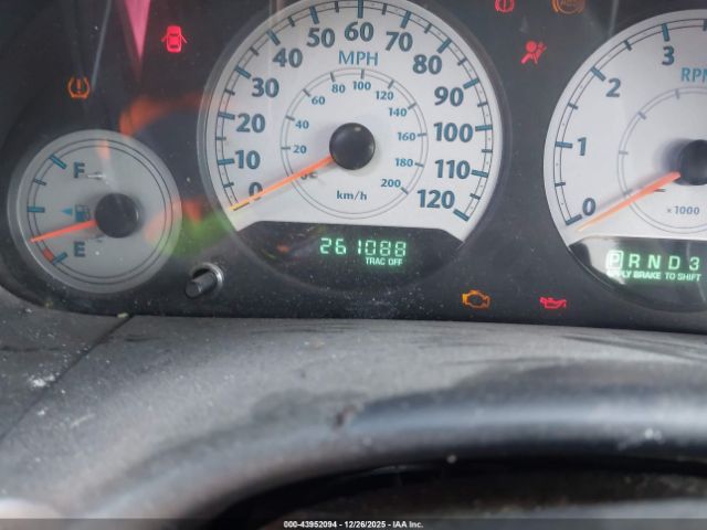 Chrysler Town & Country Touring Image 6