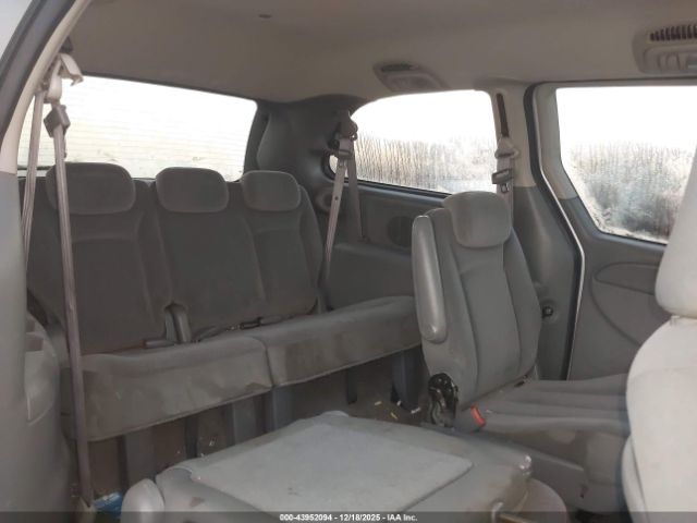 Chrysler Town & Country Touring Image 10