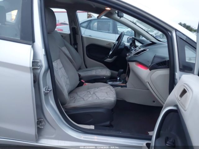 Ford Fiesta Se Image 11