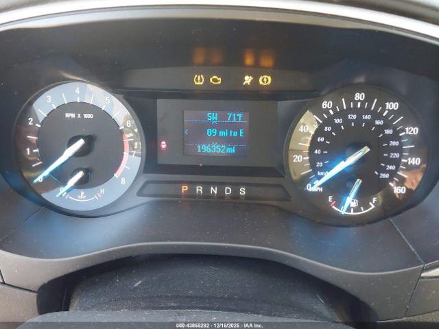 Ford Fusion S Image 5