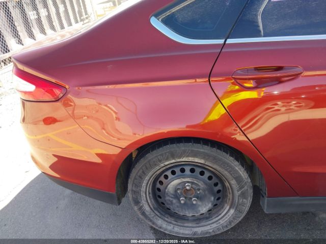 Ford Fusion S Image 6