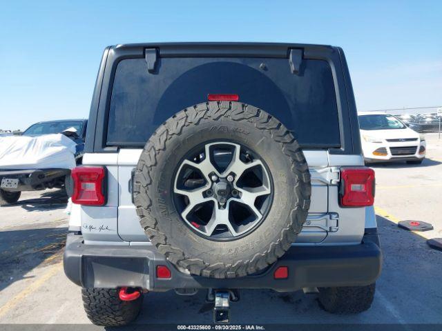 Jeep Wrangler 4-door Rubicon 4x4 Image 8