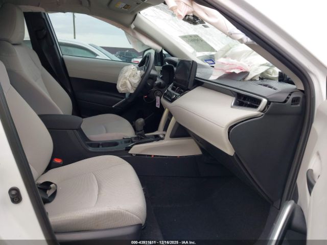 Toyota Corolla L Image 9