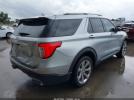 Ford Explorer Platinum Image 16