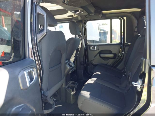 Jeep Gladiator Sport S 4x4 Image 10