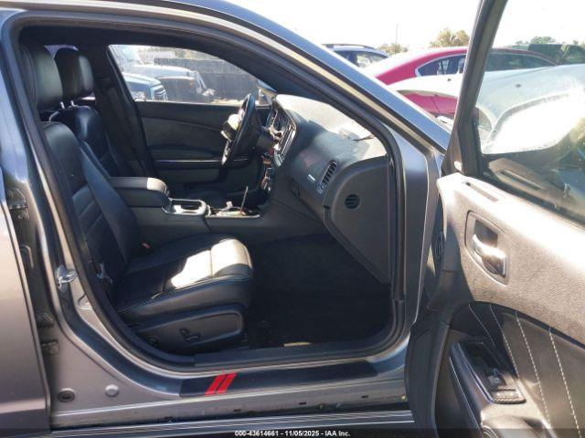 Dodge Charger Image 17