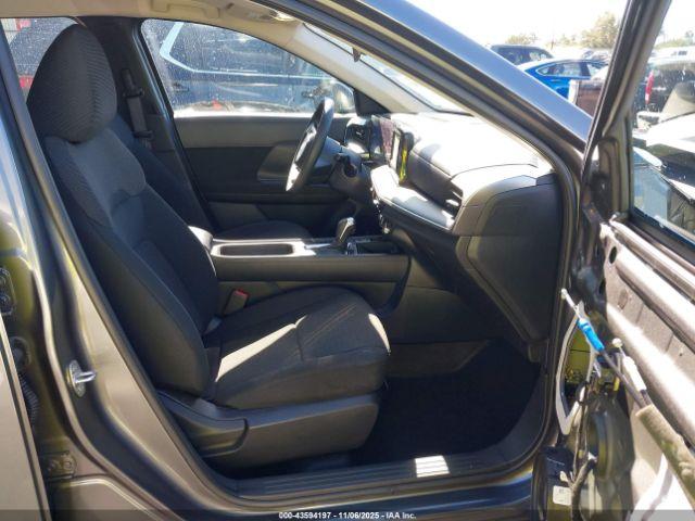 Nissan Kicks S Intelligent Awd Image 3