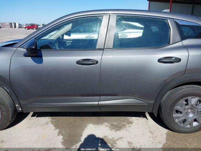 Nissan Kicks S Intelligent Awd Image 9