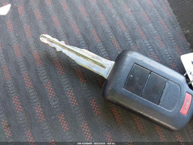 Mitsubishi Outlander Image 8