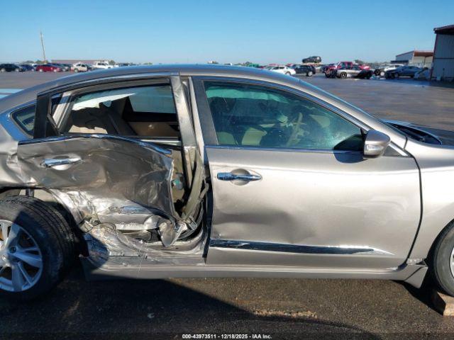 Nissan Altima 2.5 Sv Image 10