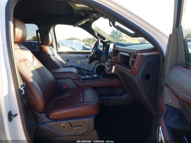 Ford Expedition Limited Image 10