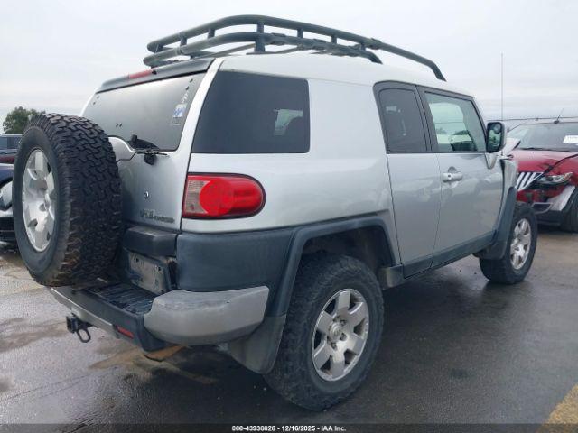 Toyota FJ Cruiser Image 7