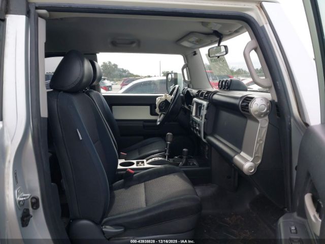 Toyota FJ Cruiser Image 4