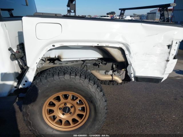 Jeep Gladiator Mojave 4x4 Image 4