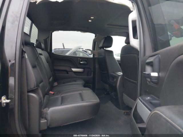 Chevrolet Silverado 2500 Ltz Image 16