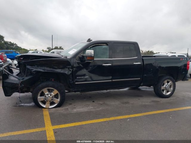 Chevrolet Silverado 2500 Ltz Image 15
