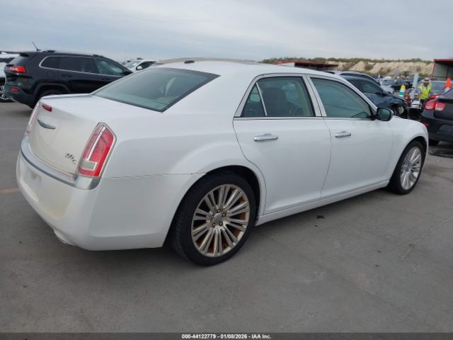 Chrysler 300c Luxury Series Image 2