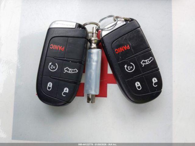 Chrysler 300c Luxury Series Image 8